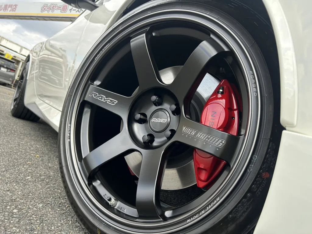 RAYS TE37 SAGA S-plus