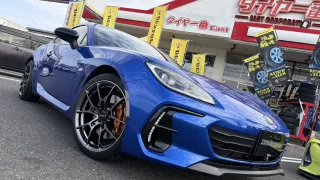 SUBARU BRZにRAYSの鍛造モデル“G025”を装着しました!