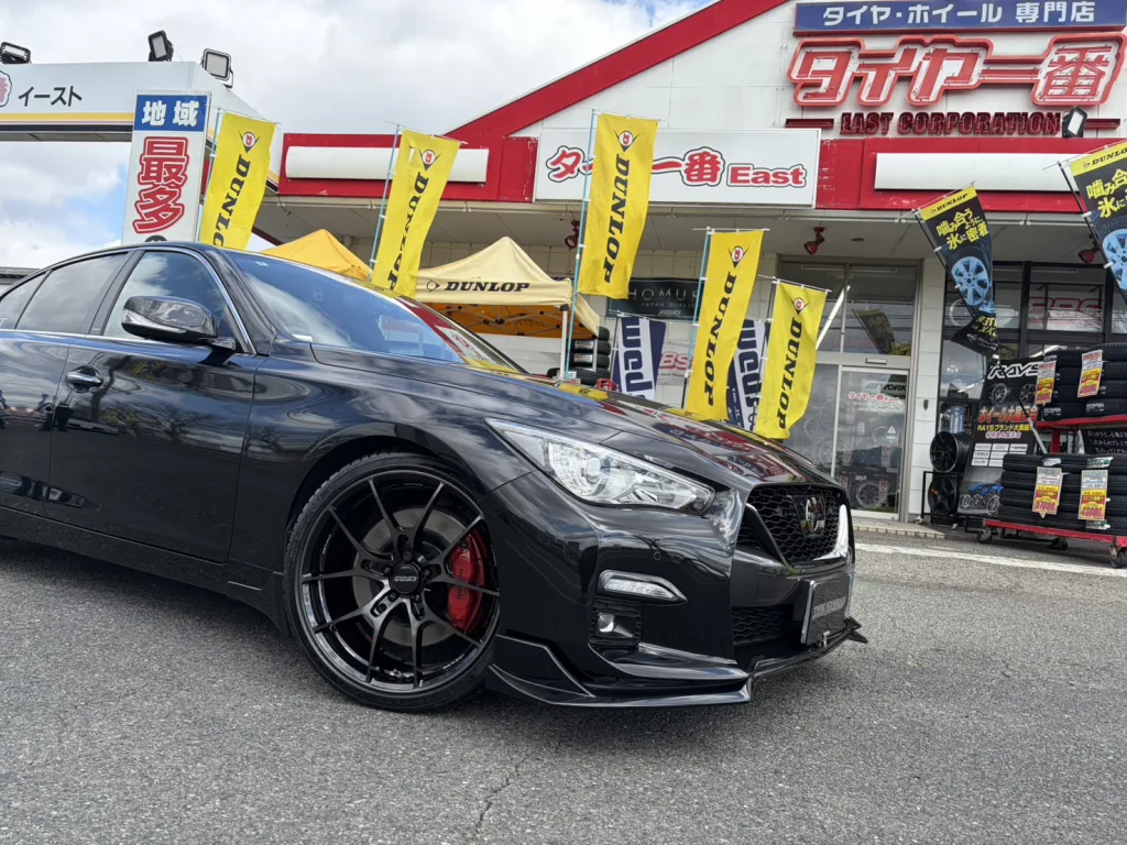 日産スカイラインセダン V37