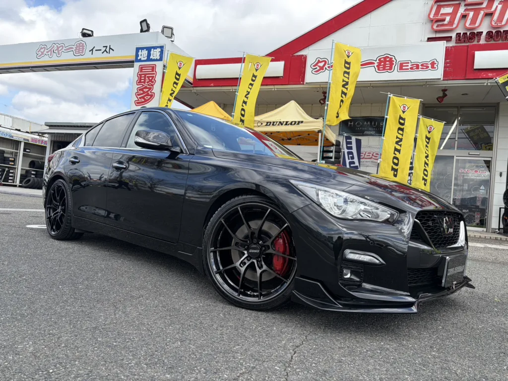 日産スカイラインセダン V37