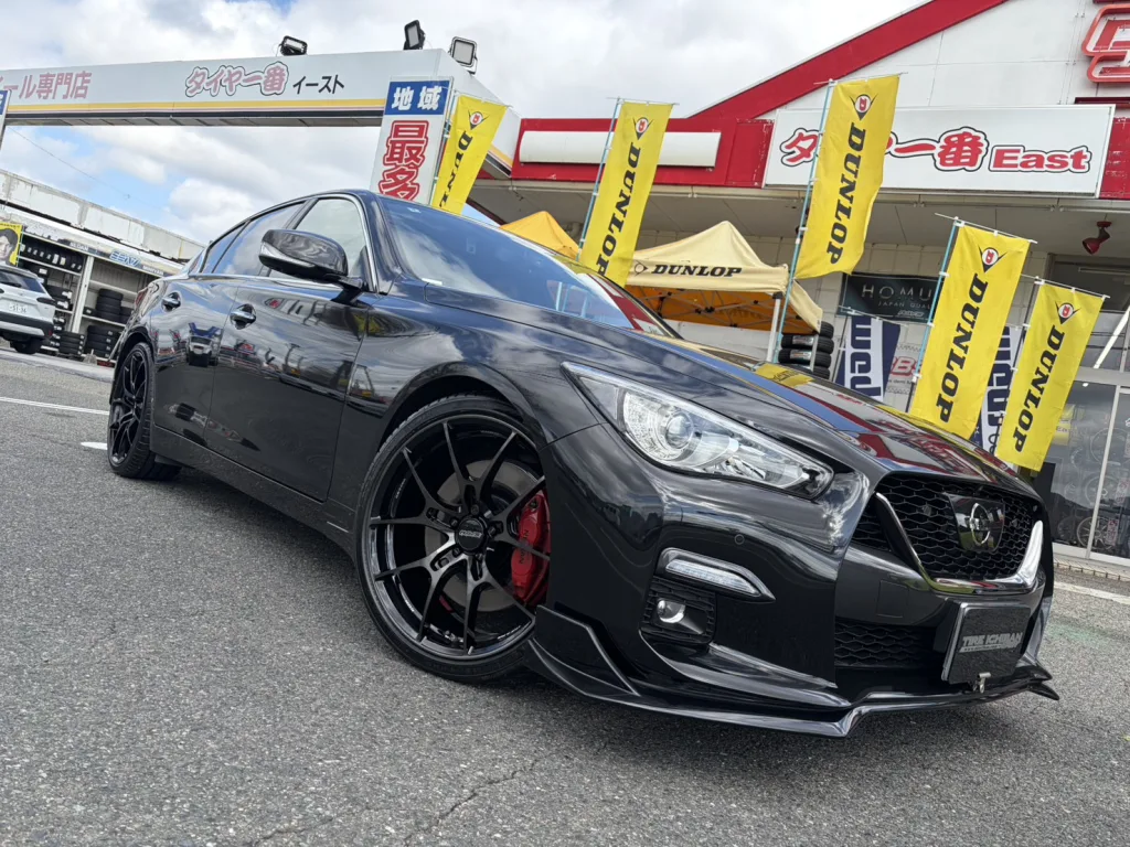 日産スカイラインセダン V37